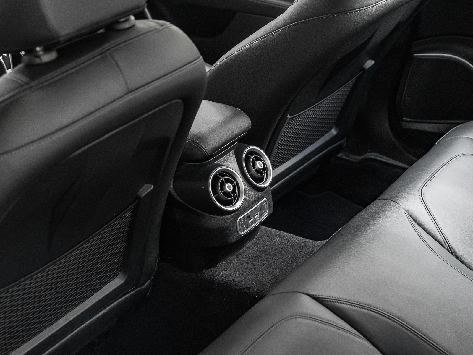 2023 Alfa Romeo Giulia SPRINT photo 28