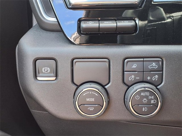 2025 Chevrolet Silverado 1500 LTZ photo 13