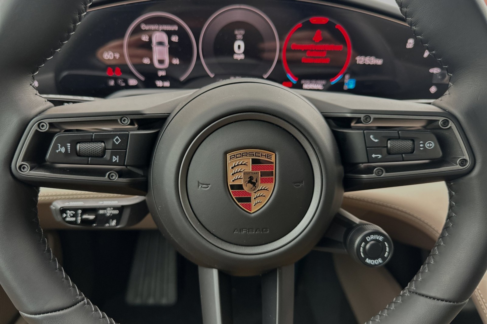 2025 Porsche Taycan 4S photo 23