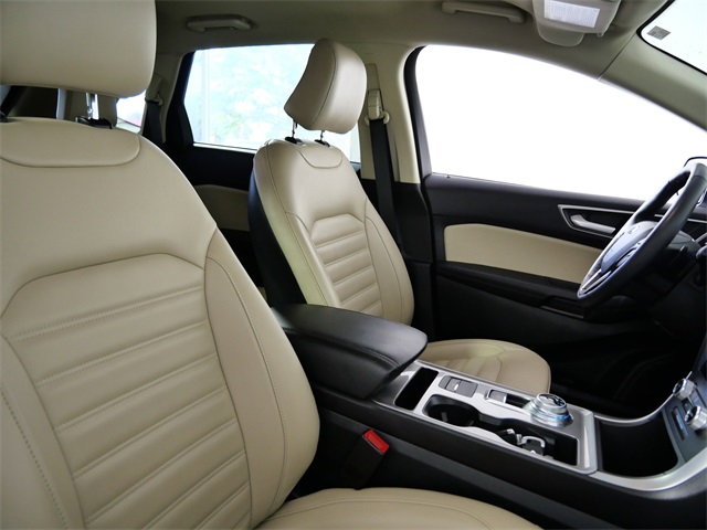 2024 Ford Edge SEL photo 11