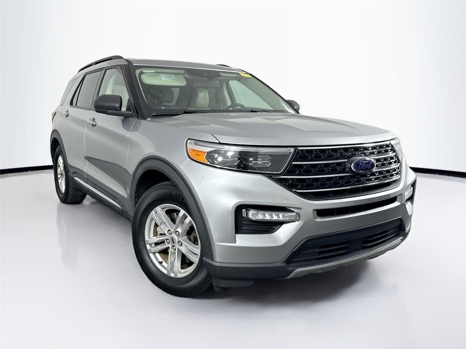 2020 Ford Explorer XLT photo 2
