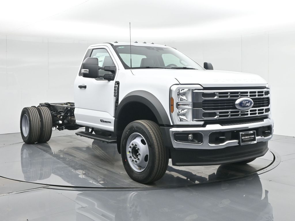2024 Ford F-600 photo 31