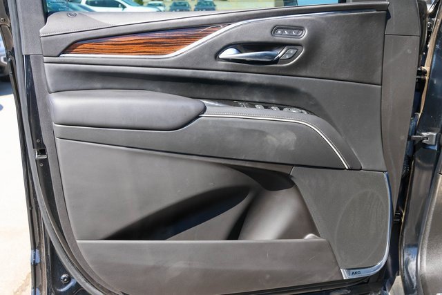 Used 2022 Black Raven Cadillac Premium Luxury image 10