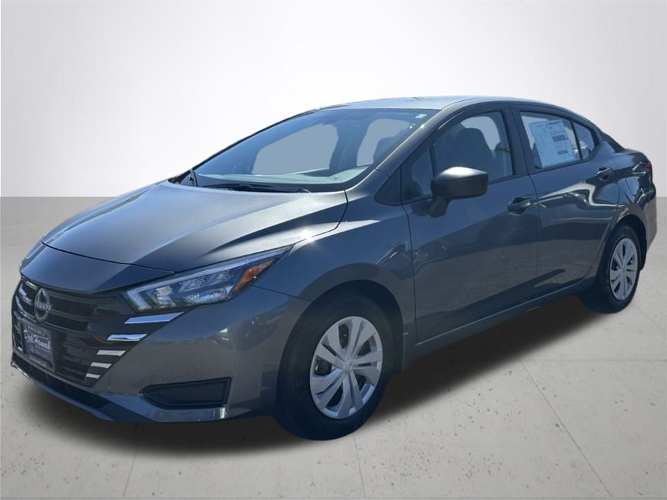 2025 Nissan Versa 1.6 S photo 2
