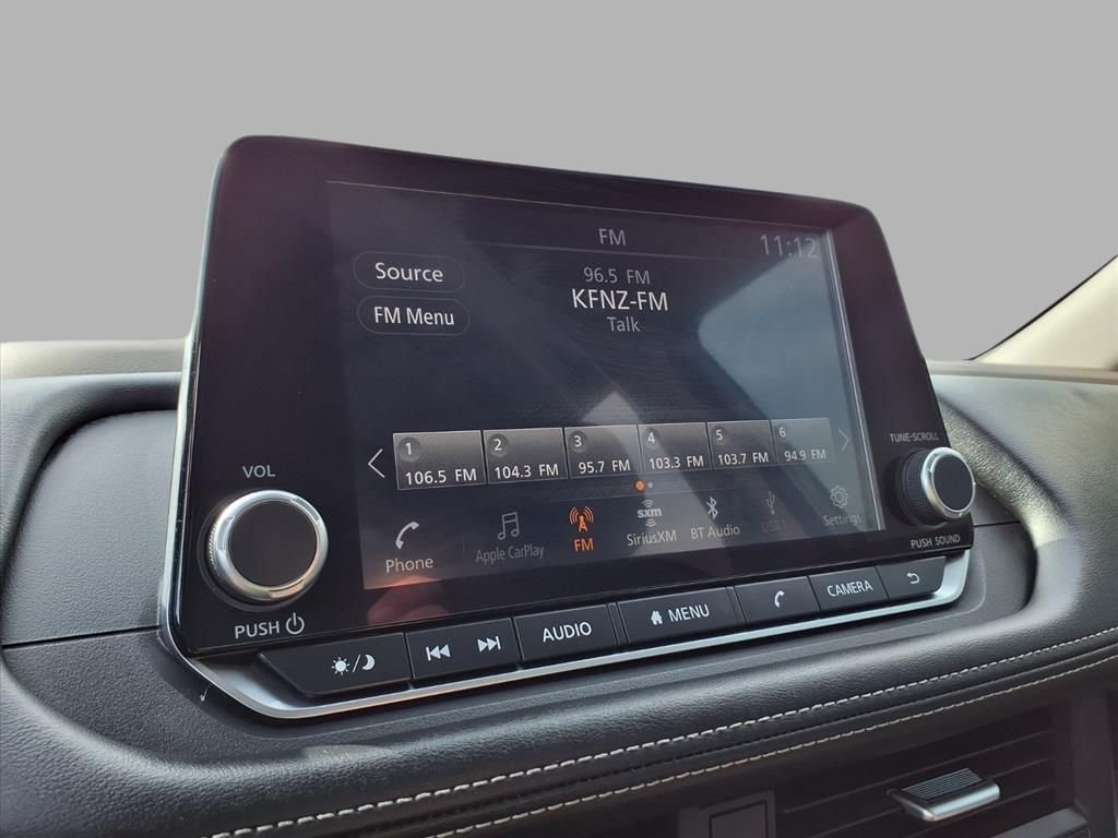 2023 Nissan Rogue SV photo 4