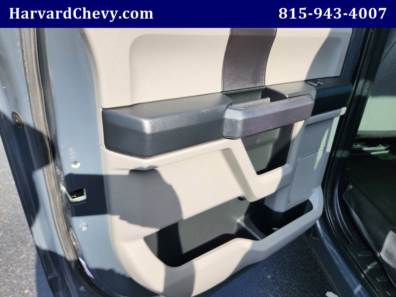 2016 Ford F-150 XLT photo 28