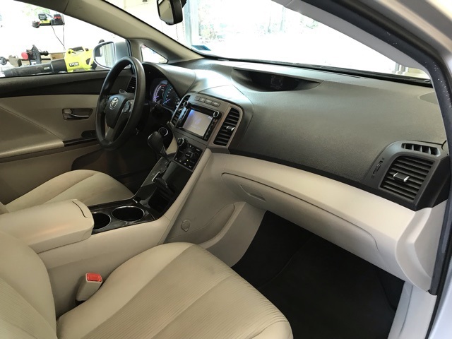 2014 Toyota Venza LE photo 14