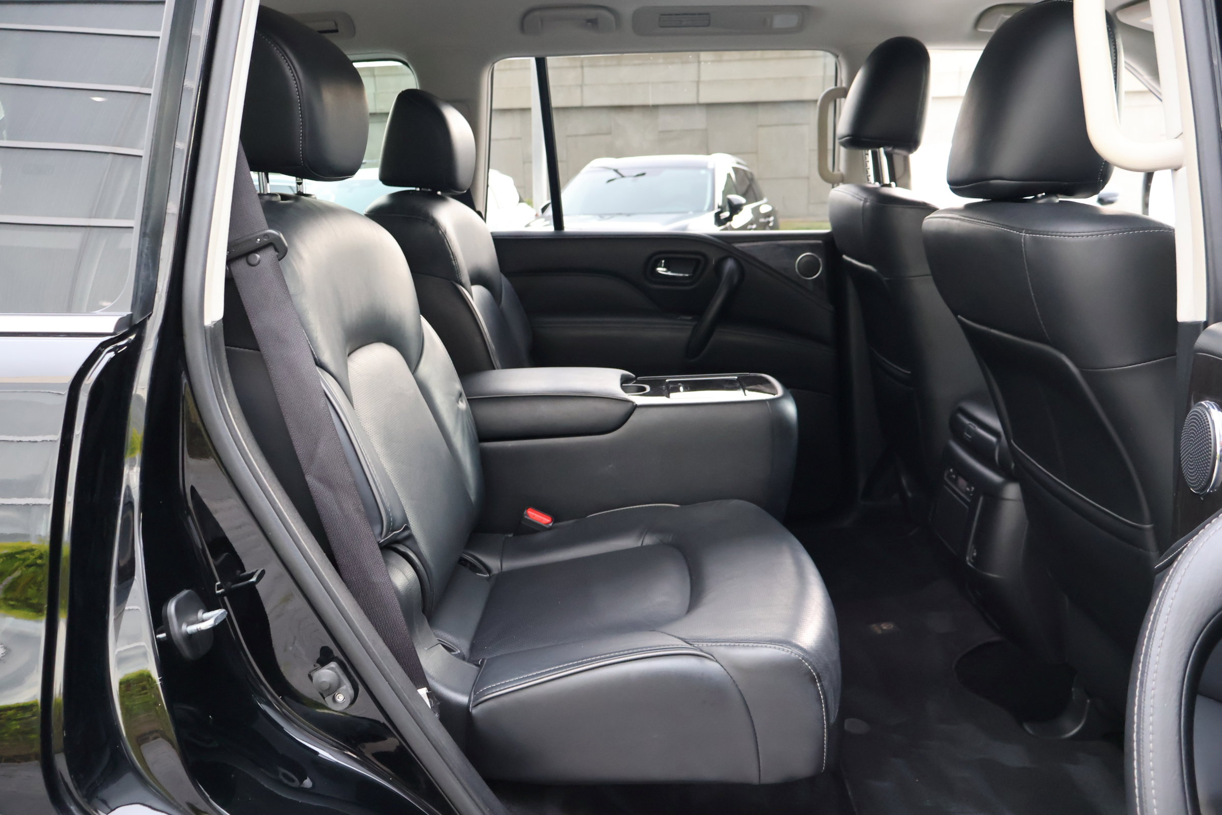 2022 Infiniti QX80 Luxe photo 20