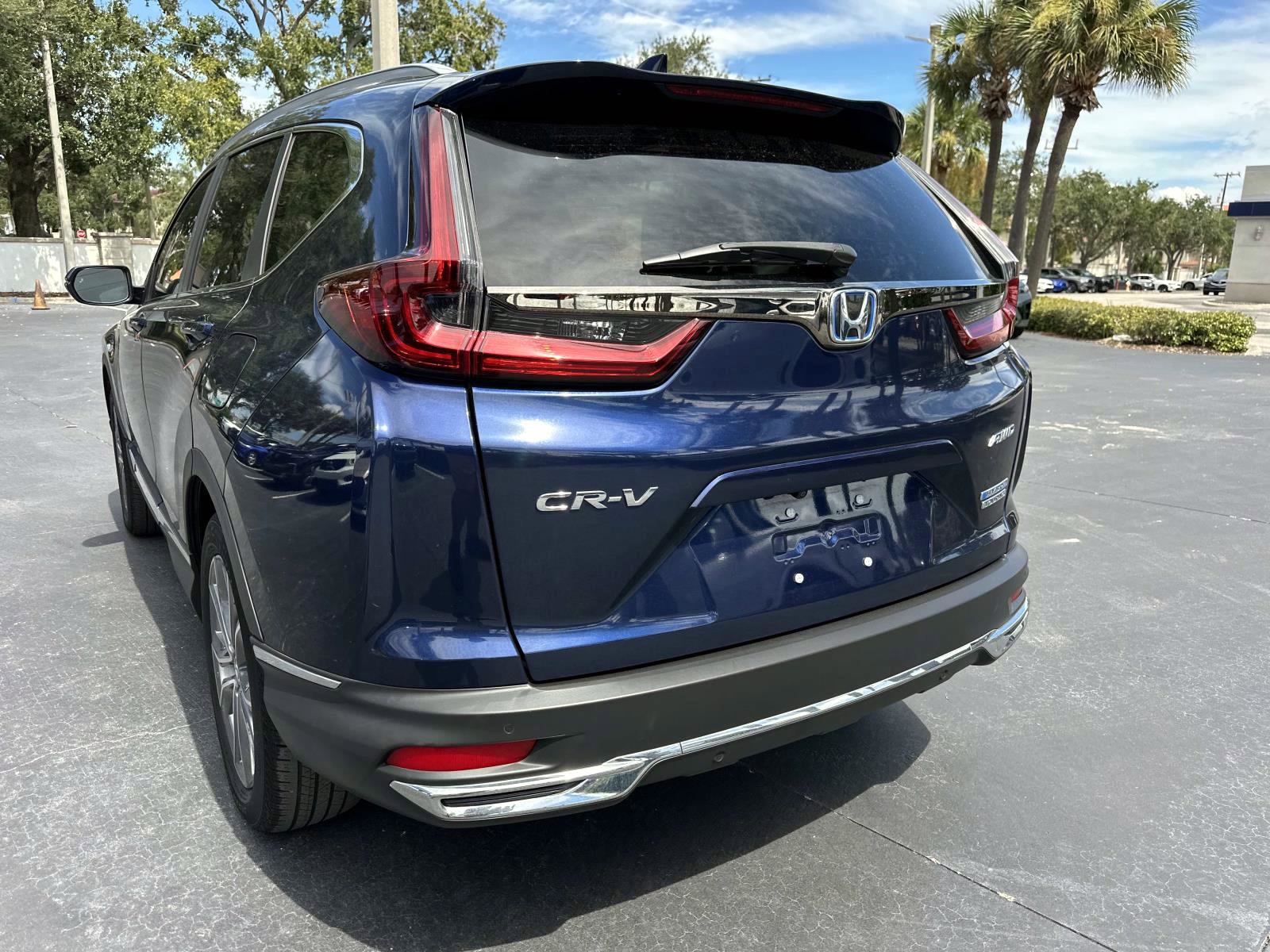 2022 Honda CR-V Hybrid Touring photo 8