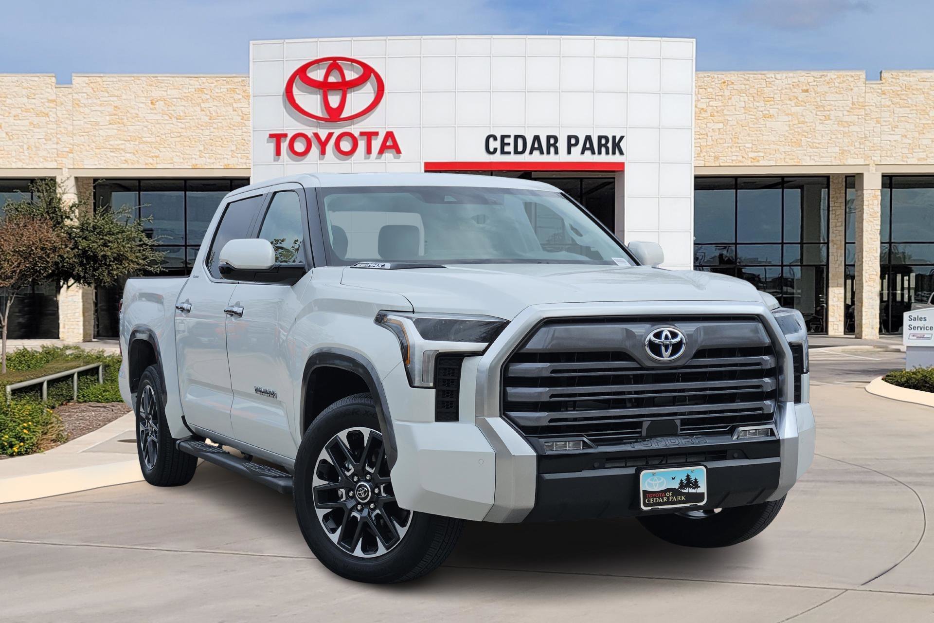 2024 Toyota Tundra Limited's photo