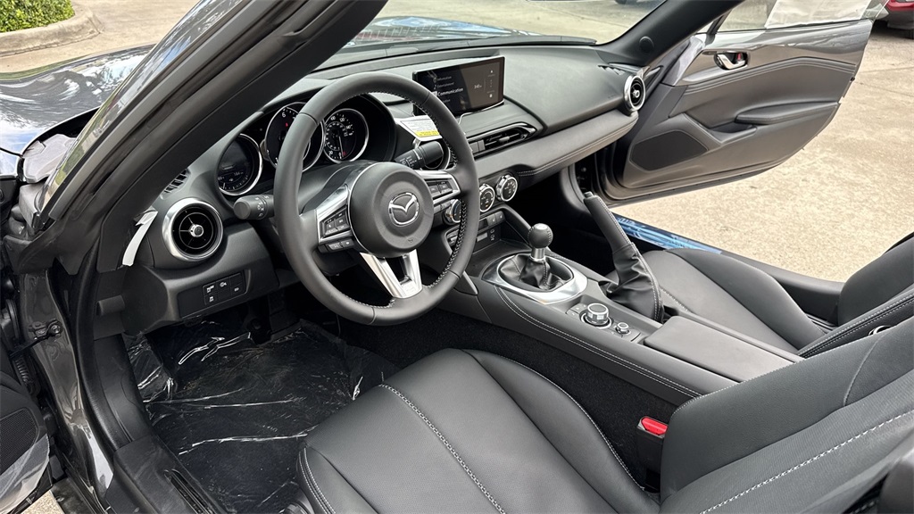 2025 Mazda MX-5 Miata Miata RF Grand Touring photo 32