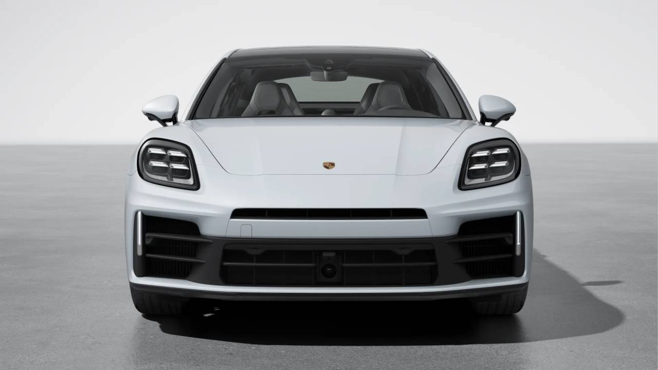 2026 Porsche Panamera E-Hybrid 4 photo 8