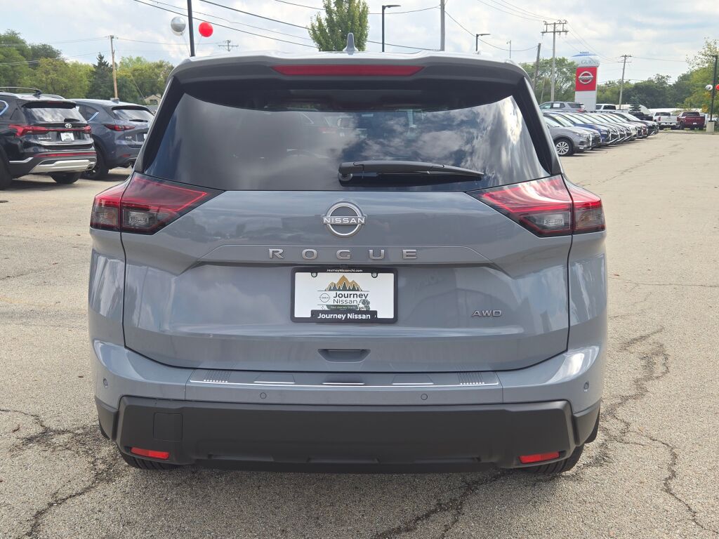 2026 Nissan Rogue SV photo 7