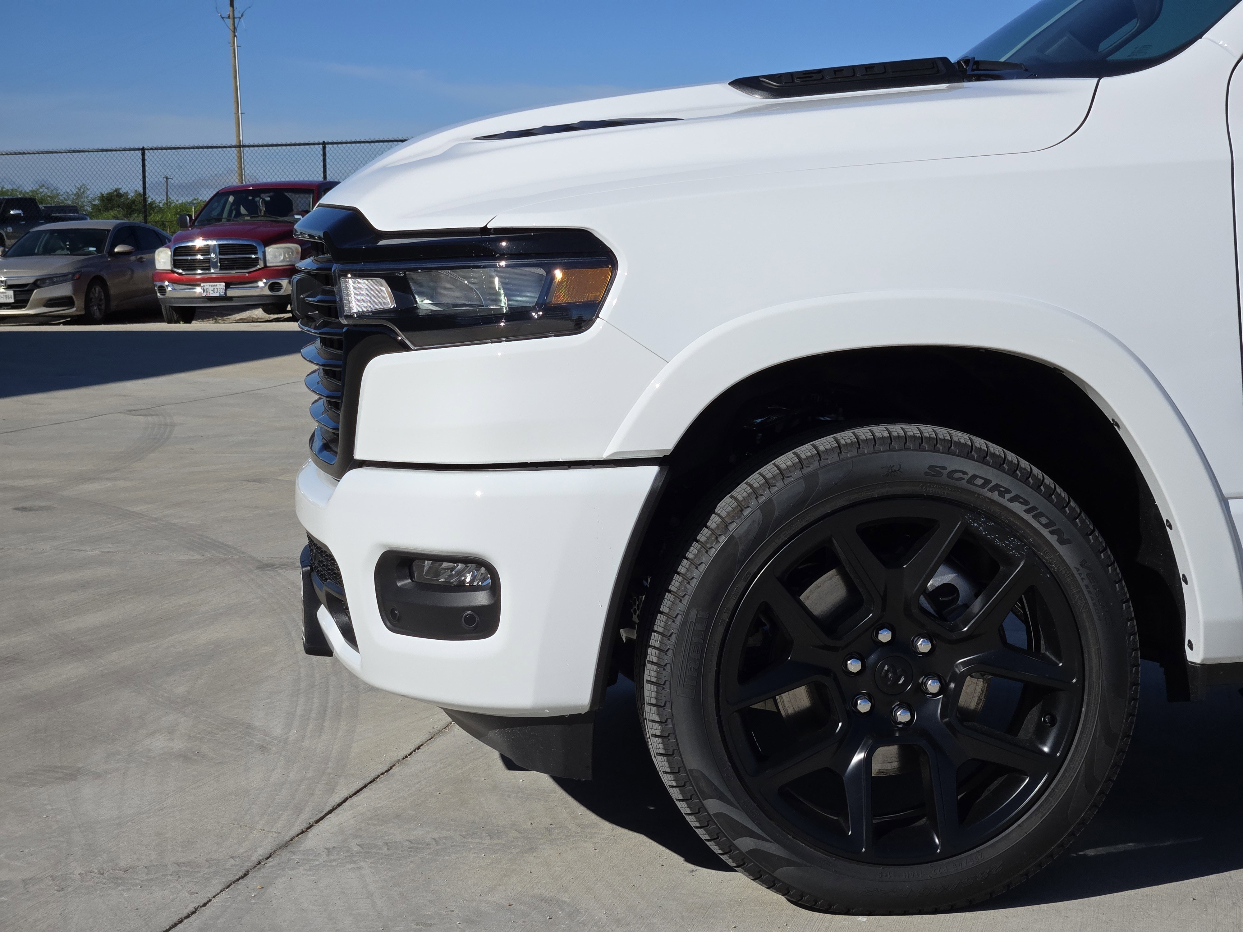 2025 Ram 1500 Laramie photo 4