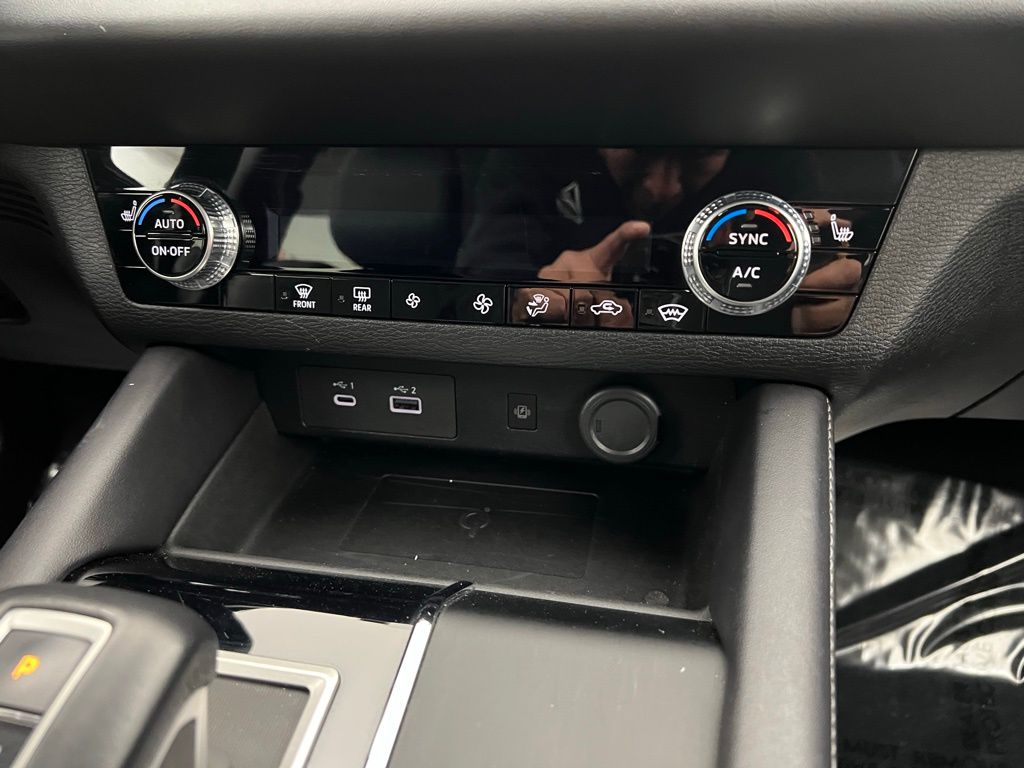 2024 Mitsubishi Outlander SE S-AWC photo 10