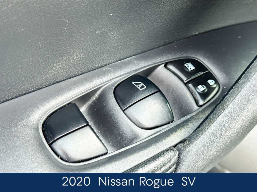2020 Nissan Rogue SV photo 12