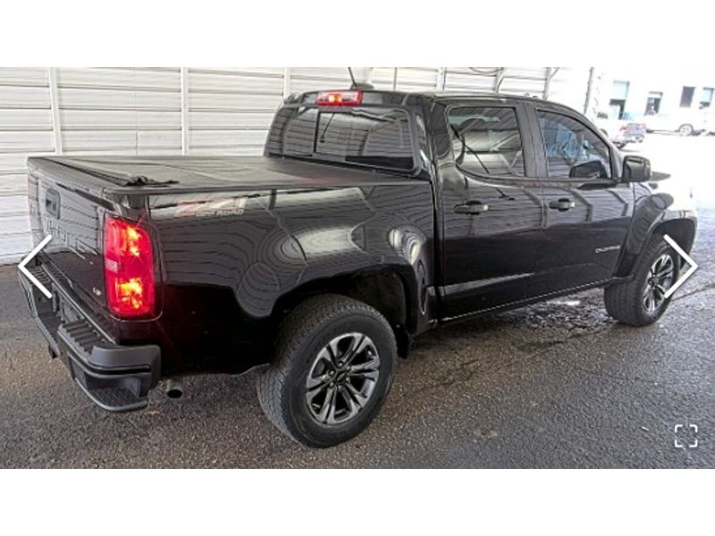 2022 Chevrolet Colorado Z71 photo 2