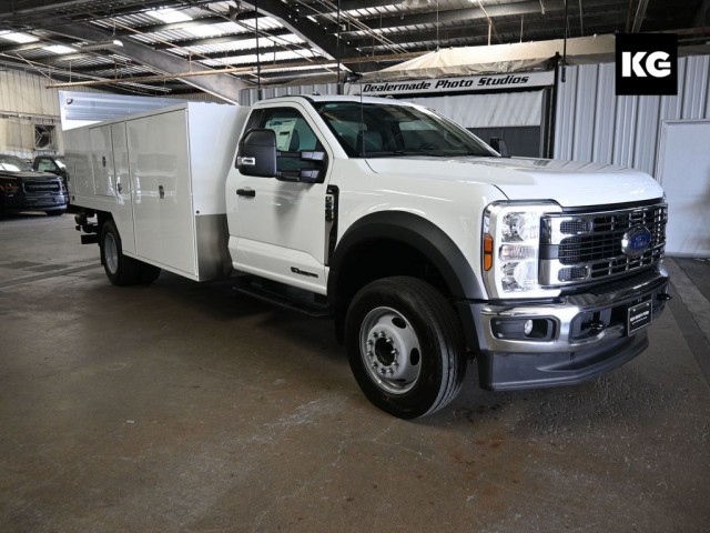 2025 Ford F-600 Super Duty Chassis Cab XL's photo
