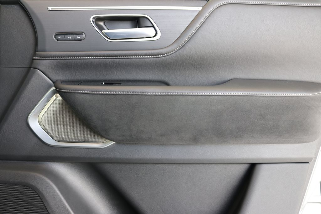 2025 Infiniti QX80 Sensory photo 31