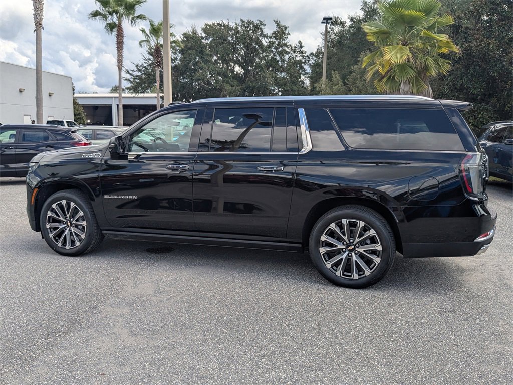 2025 Chevrolet Suburban High Country photo 4