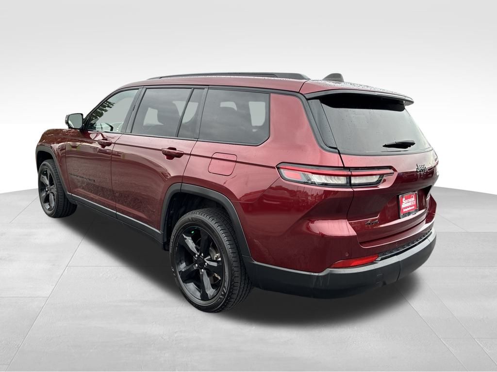 2023 Jeep Grand Cherokee Altitude photo 3