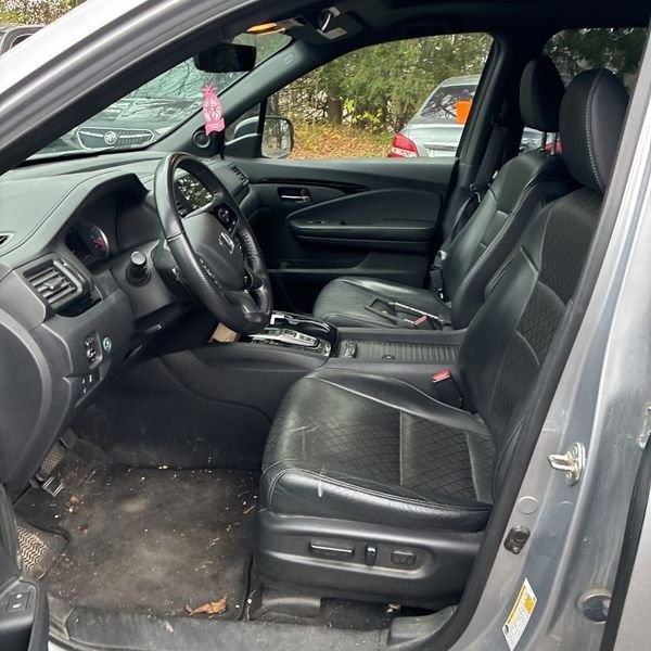 2019 Honda Passport Touring photo 2