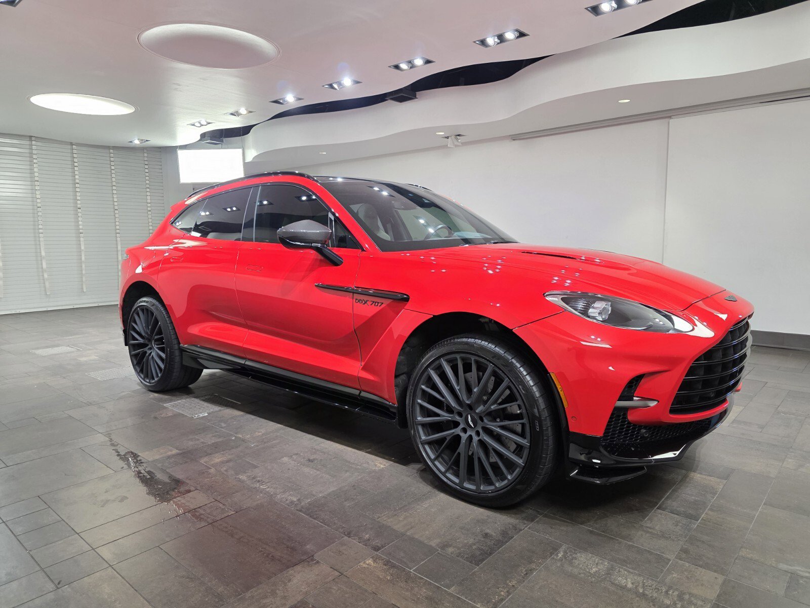 2023 Aston Martin DBX