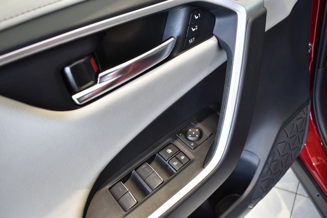 2024 Toyota RAV4 Hybrid Limited photo 16