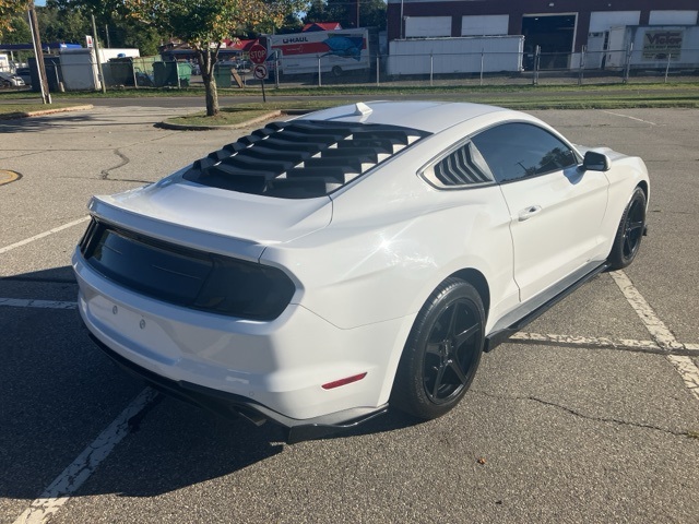 2020 Ford Mustang EcoBoost photo 5