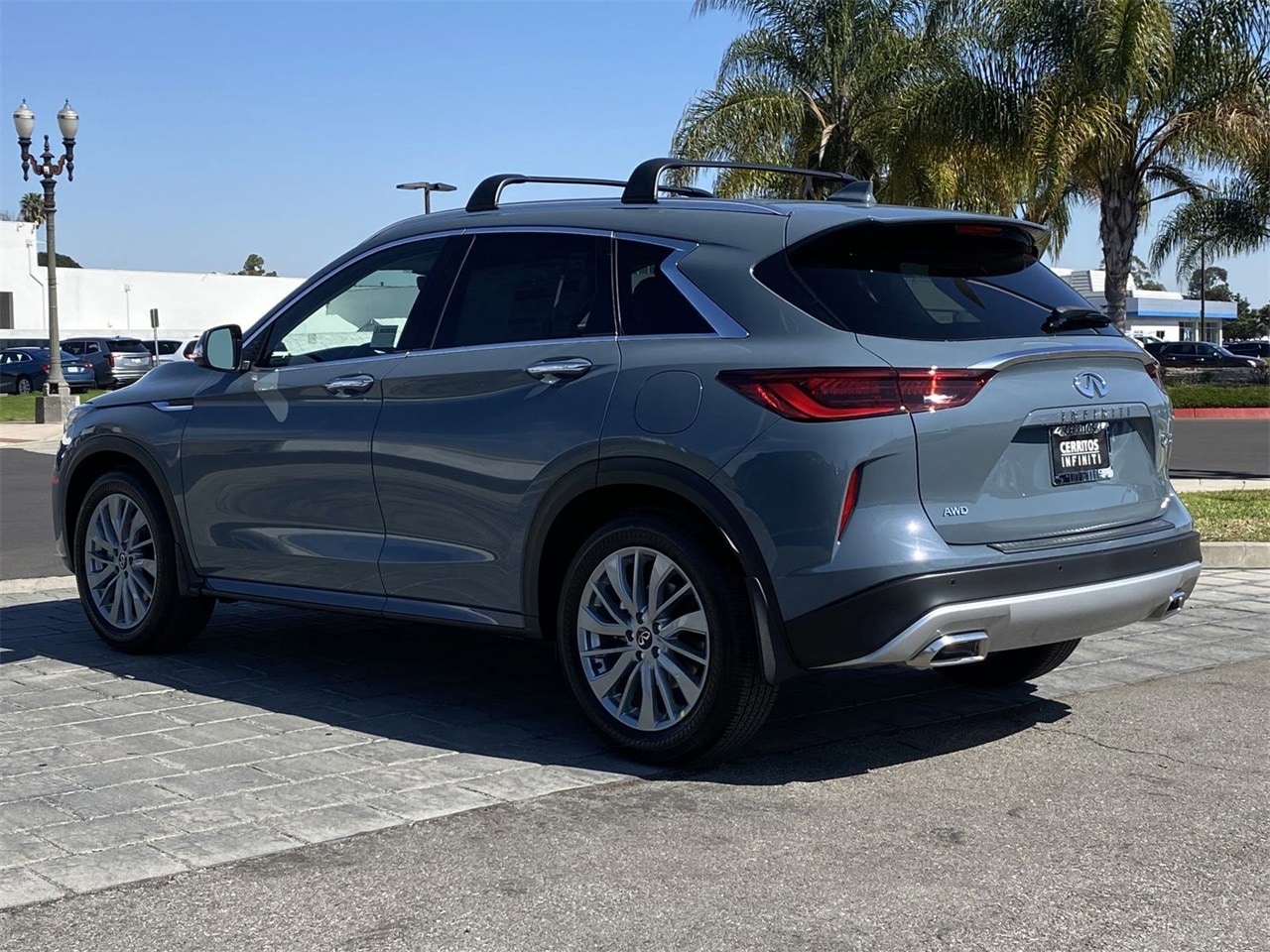 2025 Infiniti QX50 Luxe photo 4