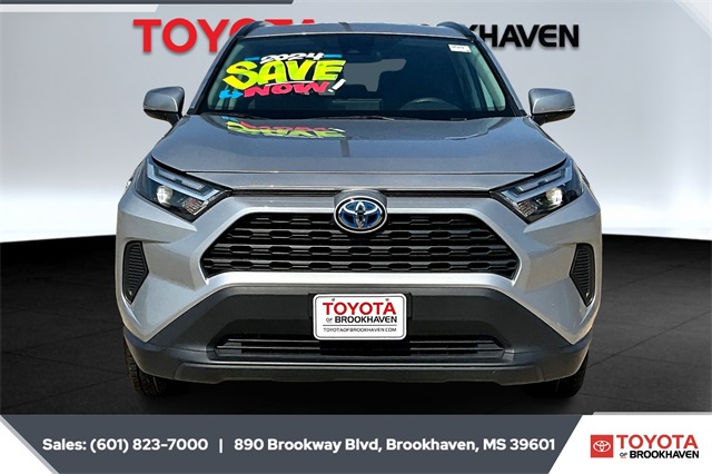 2024 Toyota RAV4 Hybrid XLE photo 3