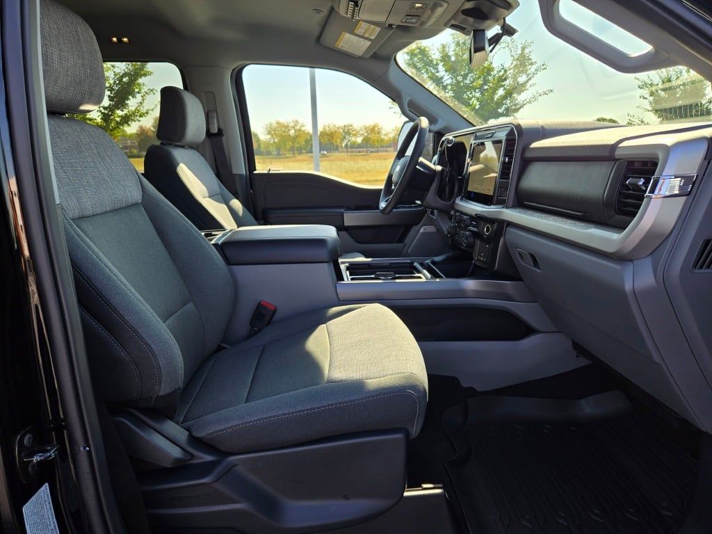 2026 Ford F-250 photo 5