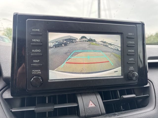 2019 Toyota RAV4 LE photo 13