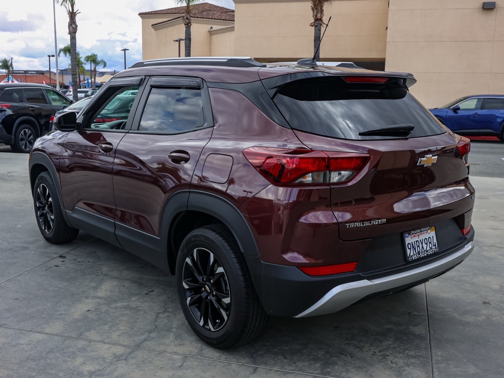 2023 Chevrolet Trailblazer LT photo 3