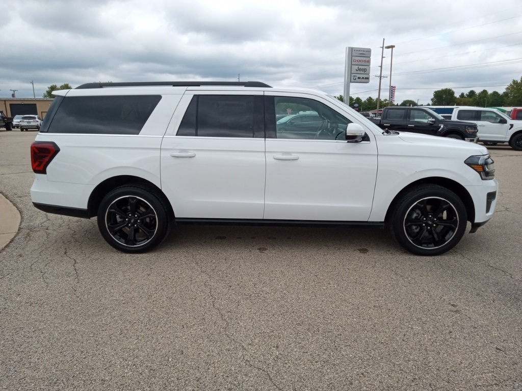 2024 Ford Expedition MAX Limited photo 5