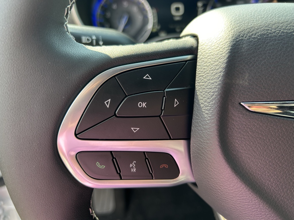 2026 Chrysler Pacifica photo 13