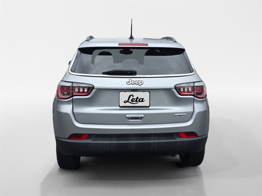 2020 Jeep Compass Latitude photo 3