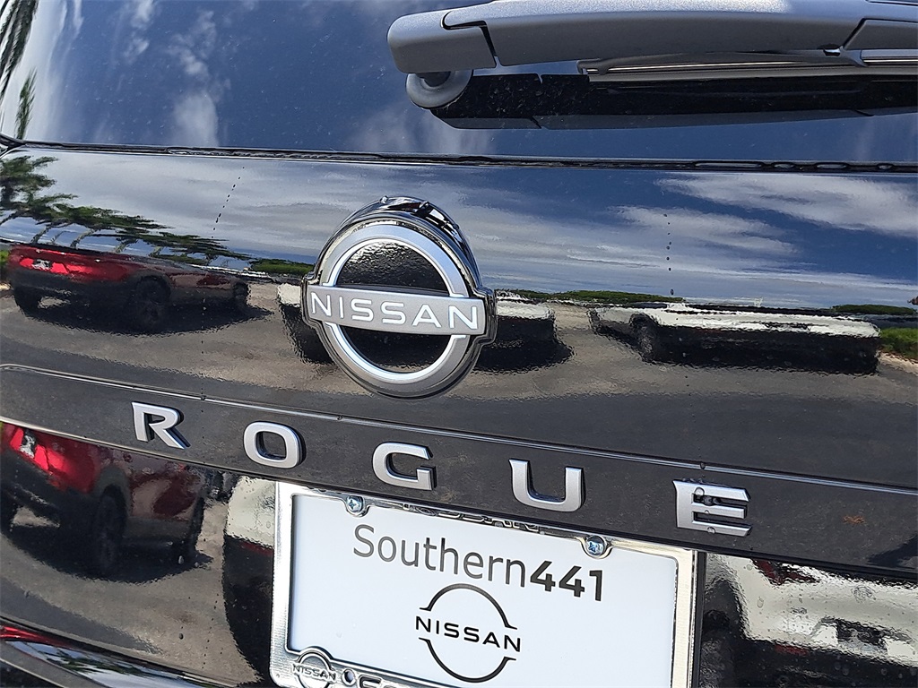 2026 Nissan Rogue S photo 8