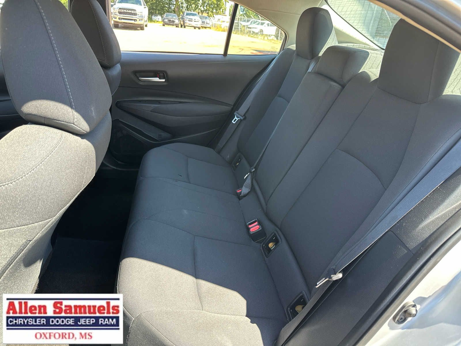 2021 Toyota Corolla LE photo 11