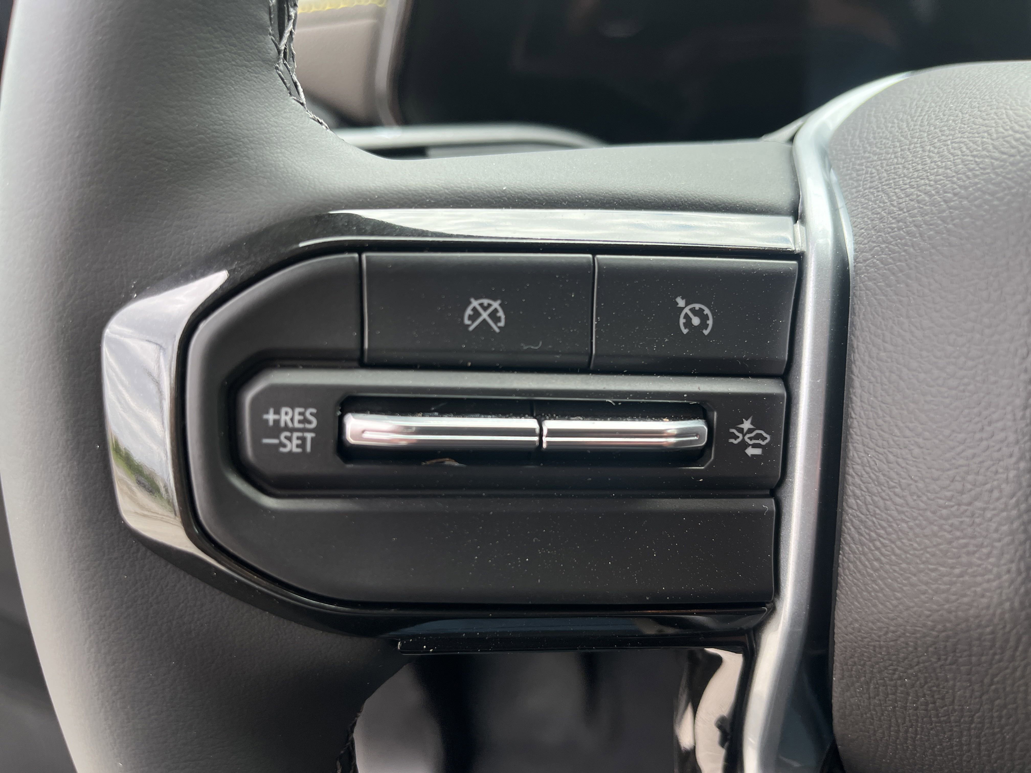 2025 Chevrolet Colorado ZR2 photo 3