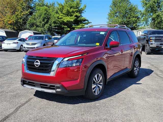 2025 Nissan Pathfinder SL photo 8