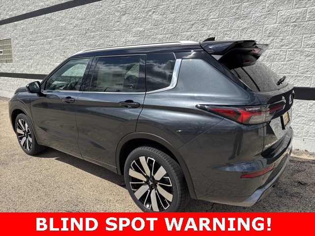 2025 Mitsubishi Outlander SEL photo 5