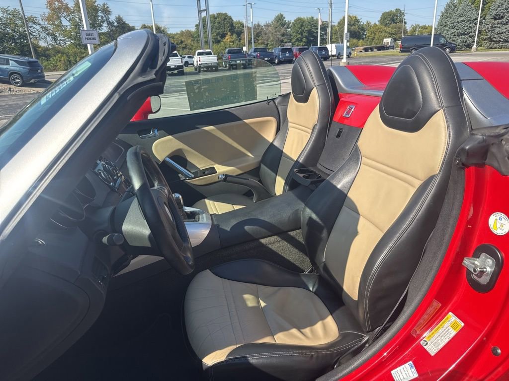 2007 Saturn Sky Convertible photo 17