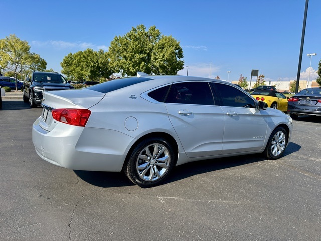 2017 Chevrolet Impala 1LT photo 3