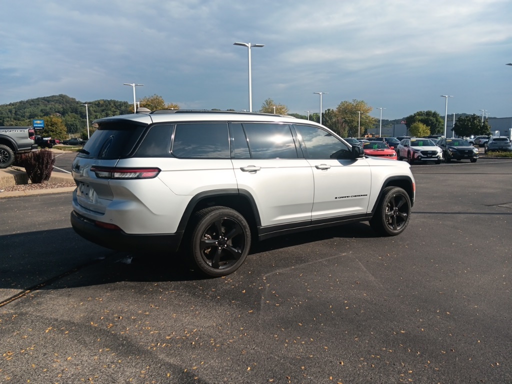 2023 Jeep Grand Cherokee Altitude photo 7