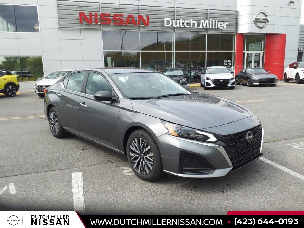 2025 Nissan Altima SV's photo