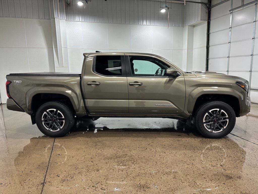 2024 Toyota Tacoma photo 3