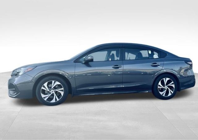 2023 Subaru Legacy Premium photo 3