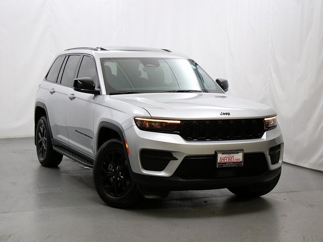 2024 Jeep Grand Cherokee Altitude's photo