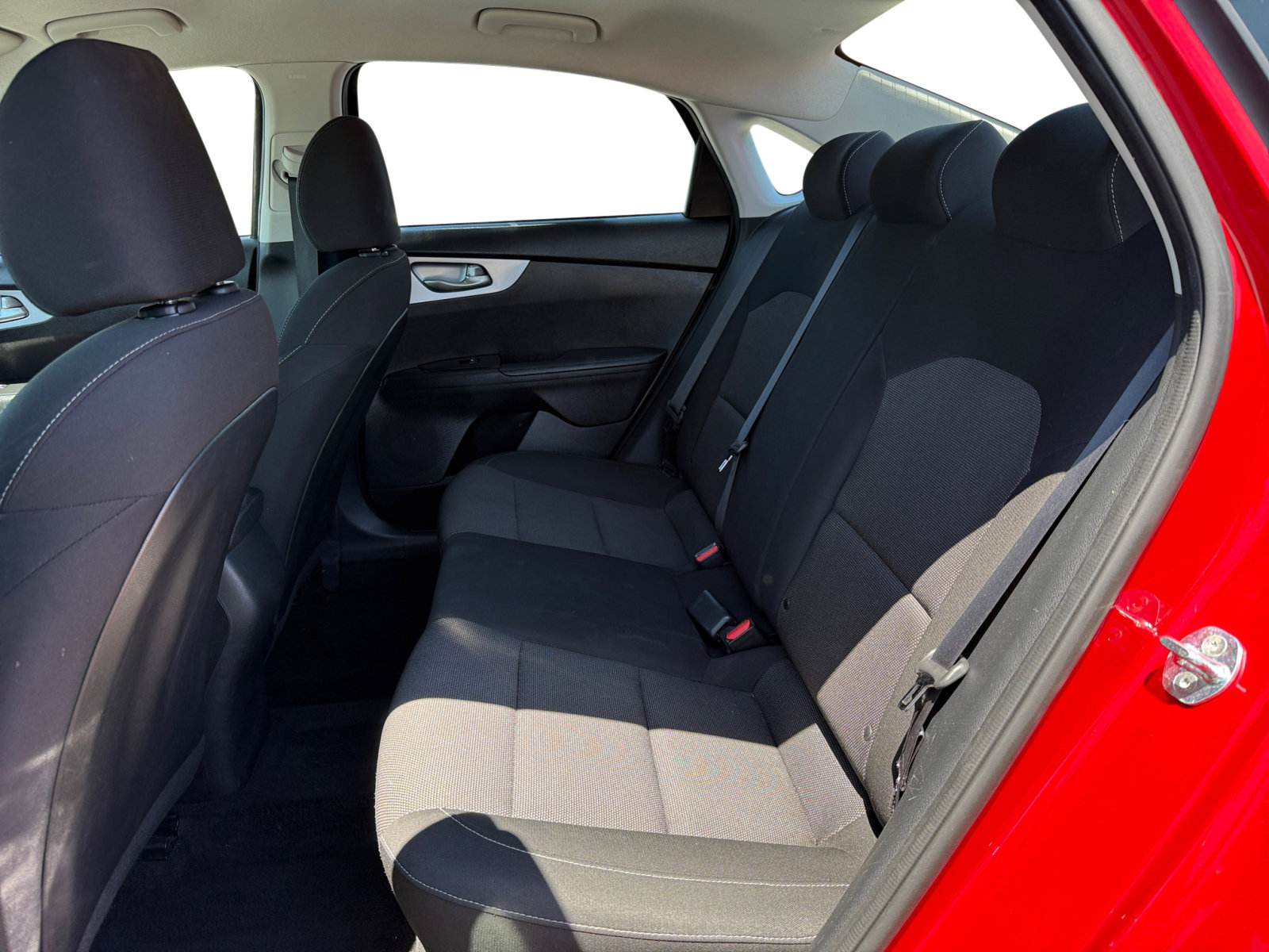 2022 Kia Forte LXS photo 16